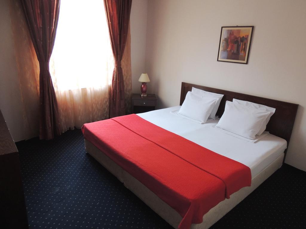 Guest House Solo Shumen Rum bild