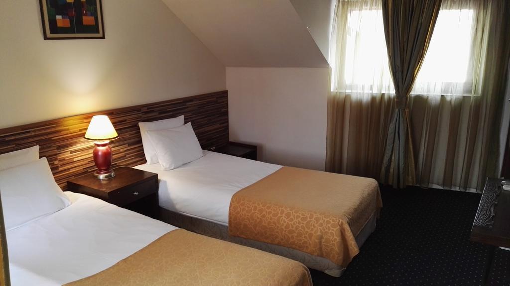 Guest House Solo Shumen Exteriör bild